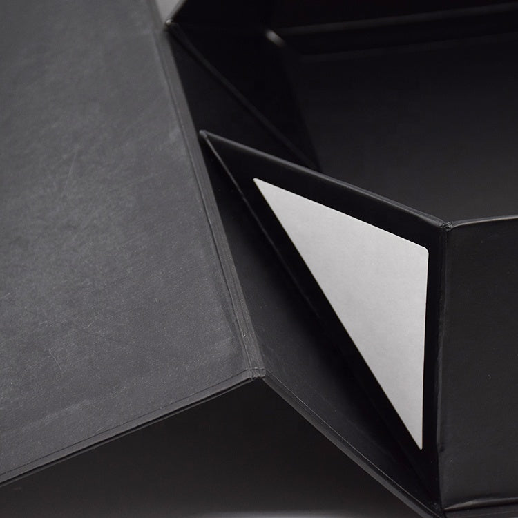 Lionwrapack Magnetic Cardboard Boxes Book Shape Packaging Box