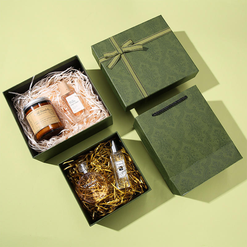 Custom Lid-and-Base Gift Box – Style 006