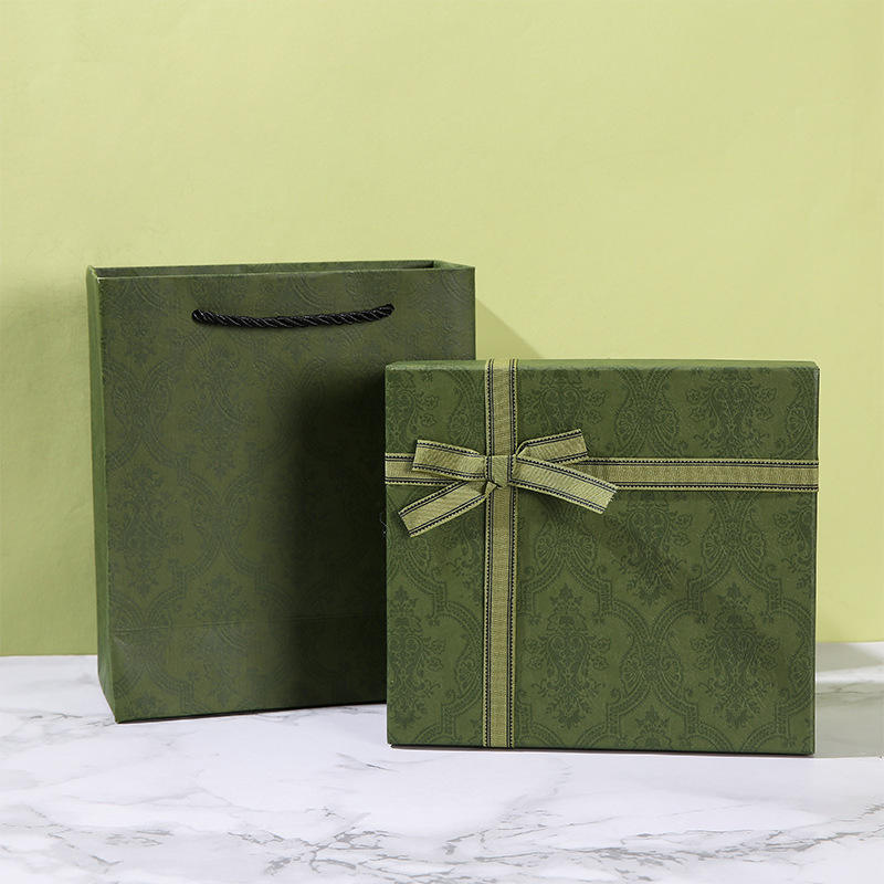 Custom Lid-and-Base Gift Box – Style 006