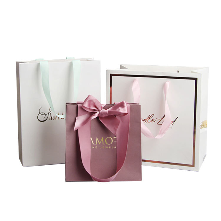 Custom Black Paper Shopping Bag – Style 002