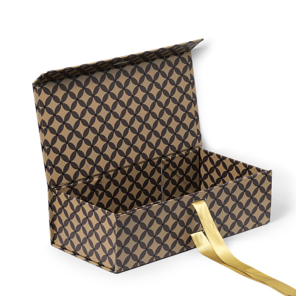 Lionwrapack Premium Ribbon Handle Bowknot Packaging Glossy Lamination Yellow Book Shape Box