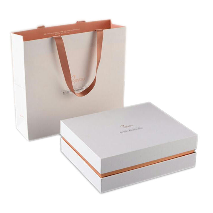 Custom White Cosmetic Packaging Box