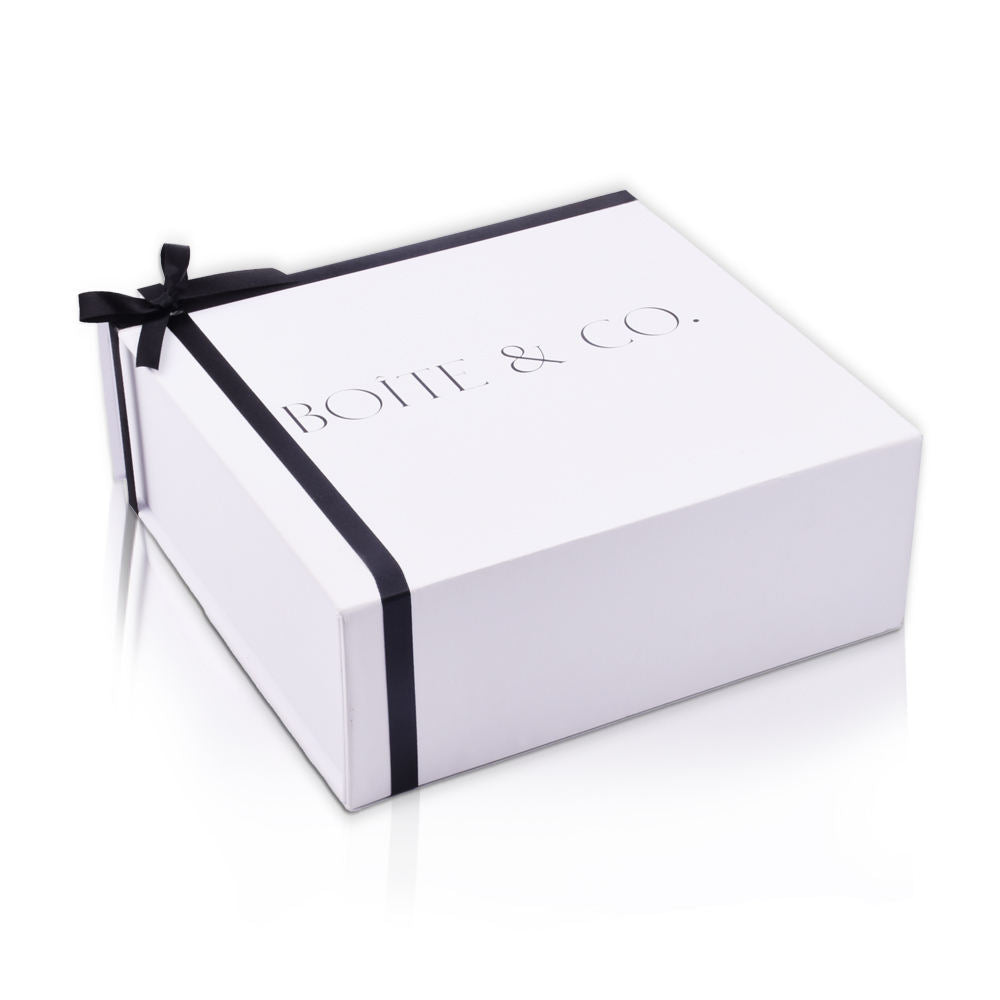 Magnetic Closure Folding Paper Gift Boxes With Ribbon