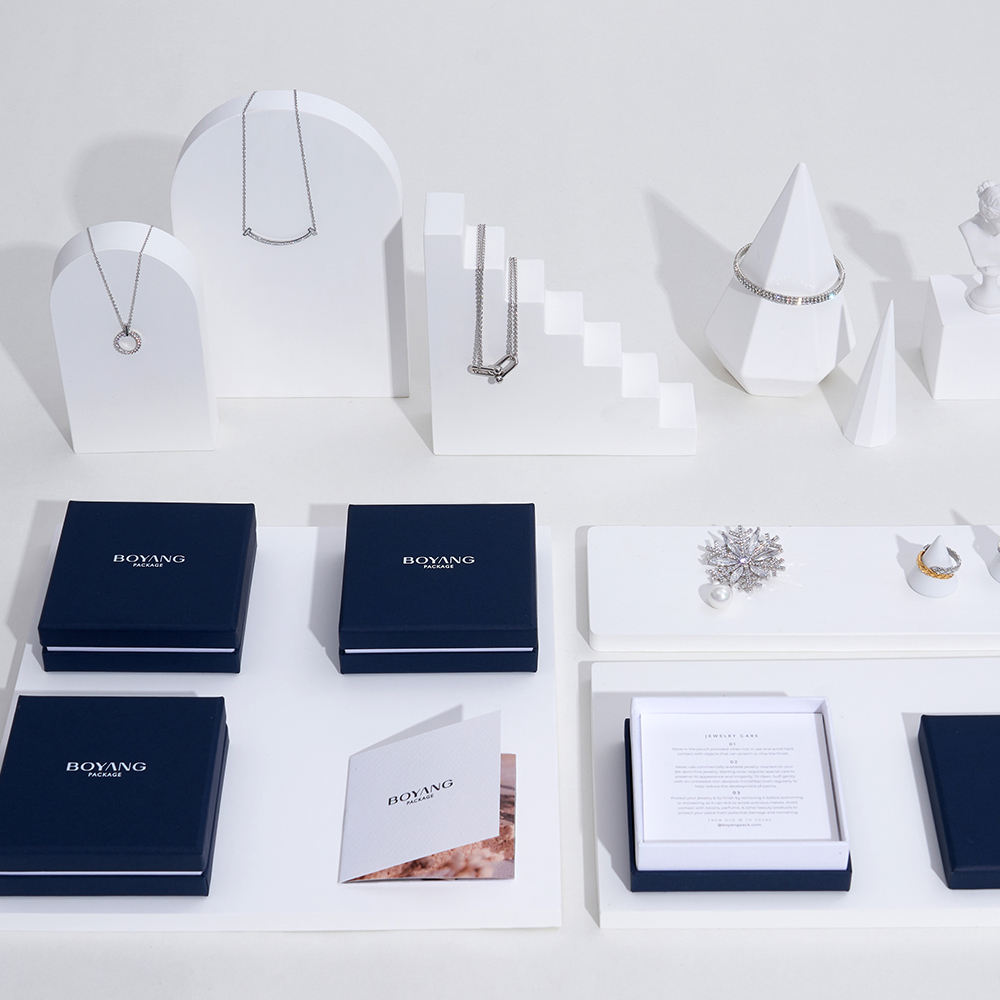 Custom Navy and White Lid-and-Base Jewelry Gift Box