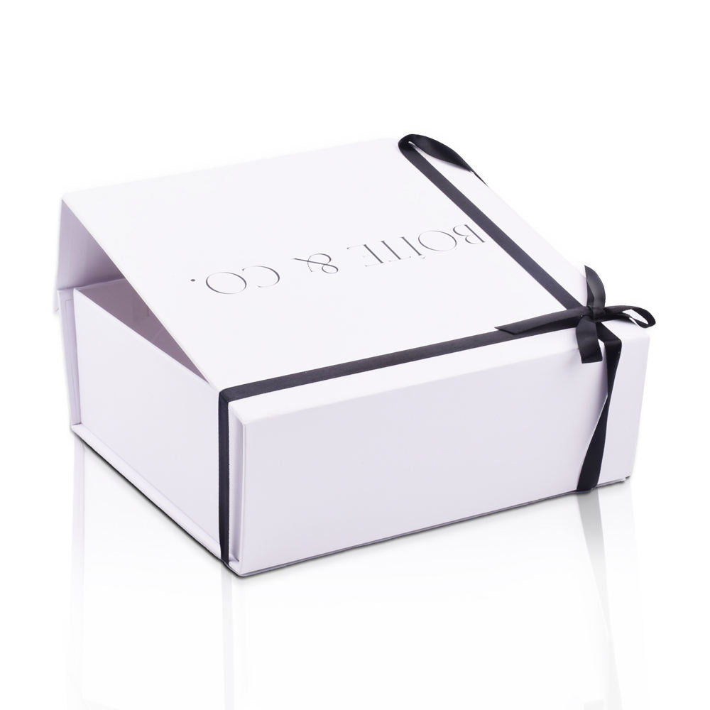 Magnetic Closure Folding Paper Gift Boxes With Ribbon
